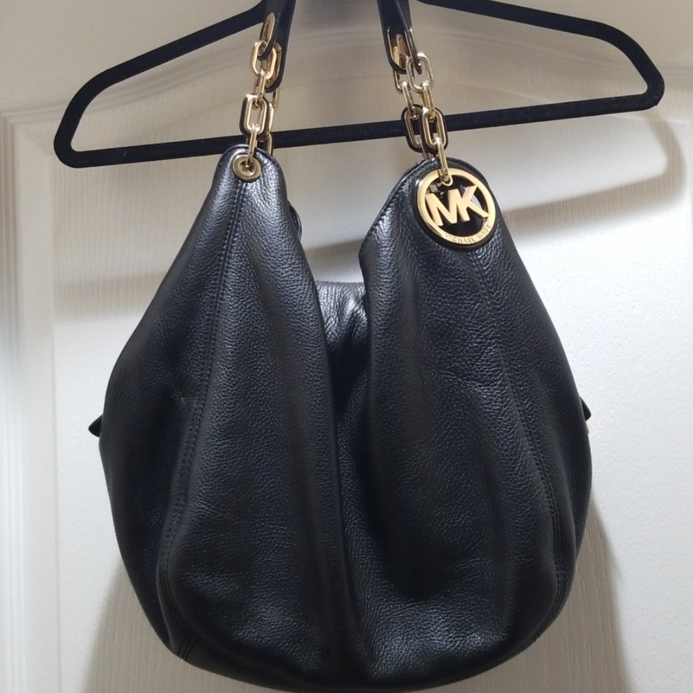 Micheal Kors purse